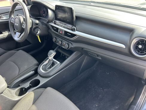Used 2024 Kia Forte LXS FWD image 10