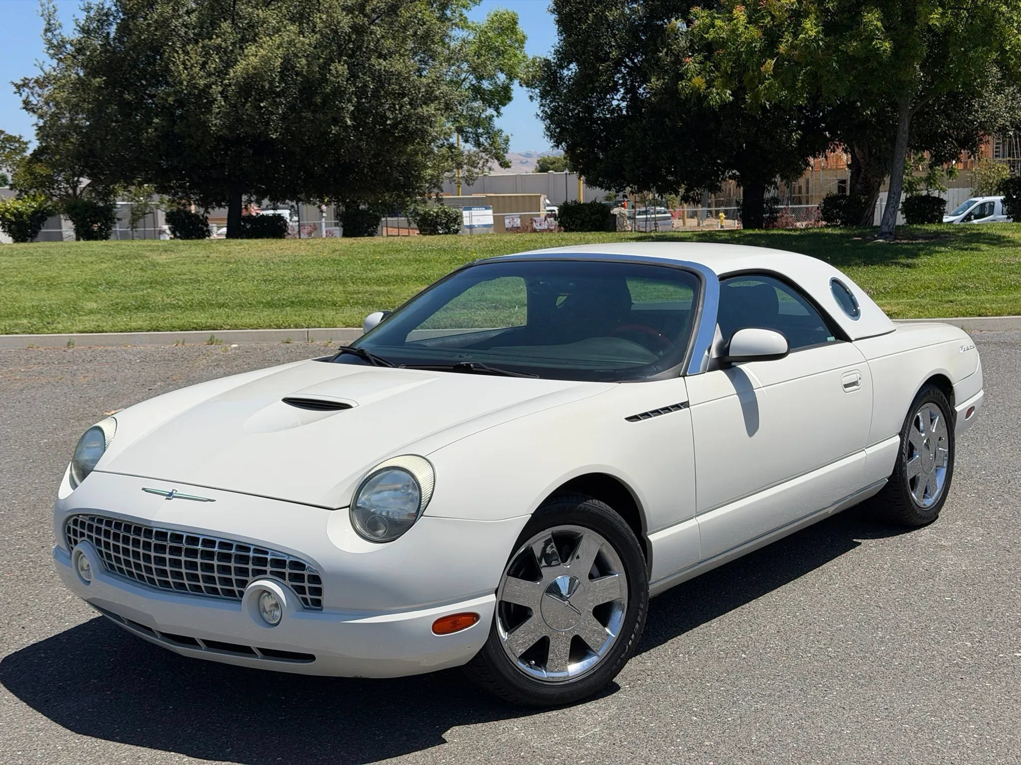 Used 2002 Ford Thunderbird RWD image 1