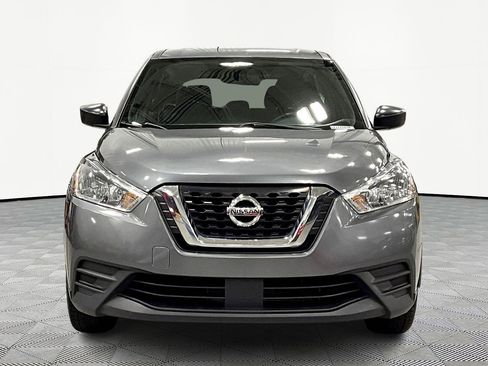 Used 2020 Nissan Kicks S image 2