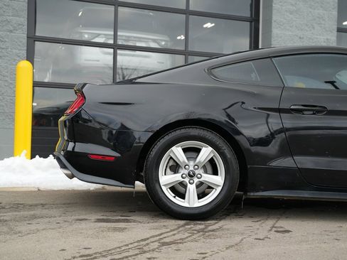 Used 2018 Ford Mustang Coupe image 15