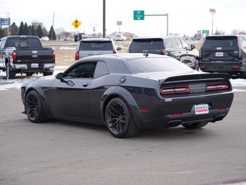 Used 2019 Dodge Challenger SRT Hellcat Redeye image 6
