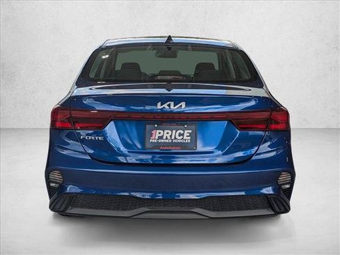 Used 2024 Kia Forte LXS w/ LXS Technology Package FWD image 7
