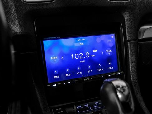 Used 2015 Porsche Cayman image 26