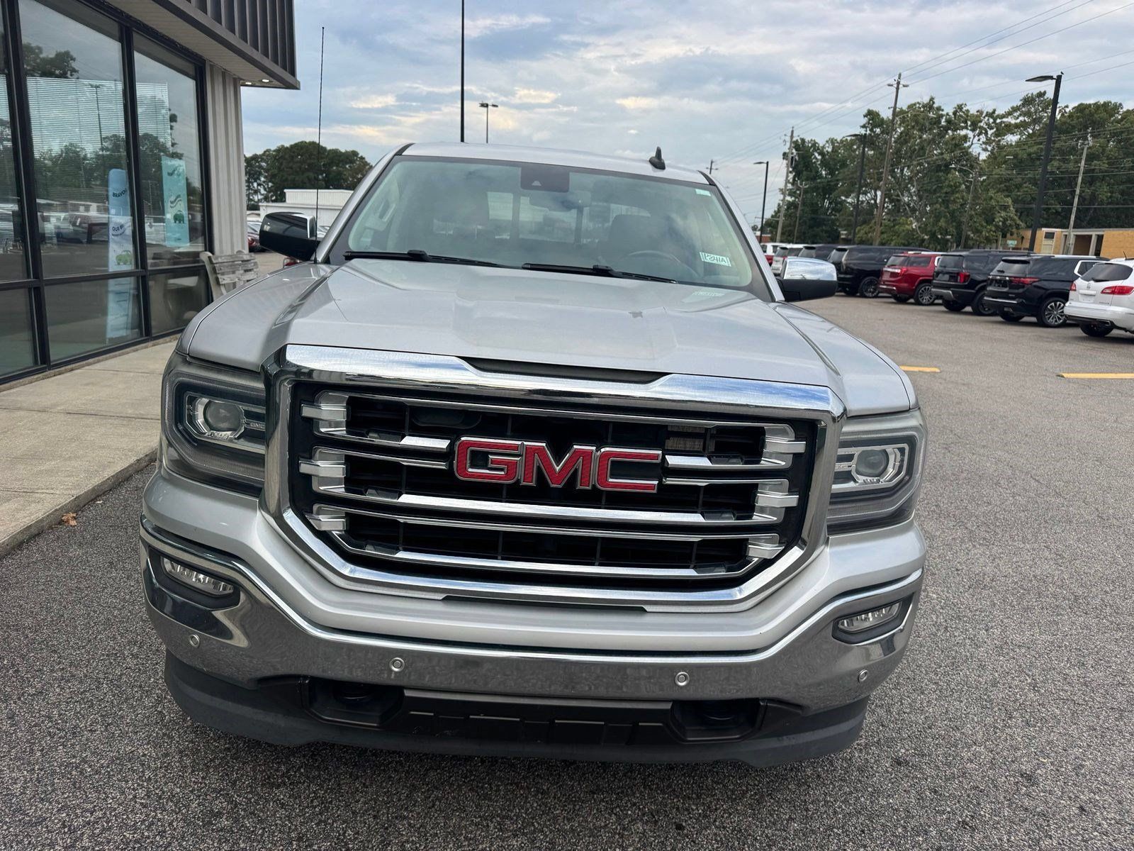 Used 2018 GMC Sierra 1500 SLT AWD/4WD image 8