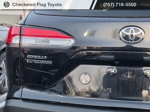 Certified 2025 Toyota Corolla Cross L image 7