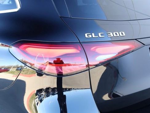 Certified 2025 Mercedes-Benz GLC 300 image 12