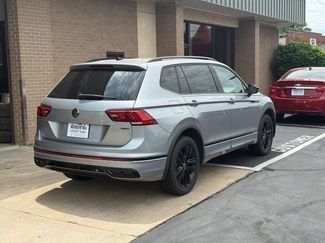 Used 2022 Volkswagen Tiguan SE R-Line AWD/4WD video 3