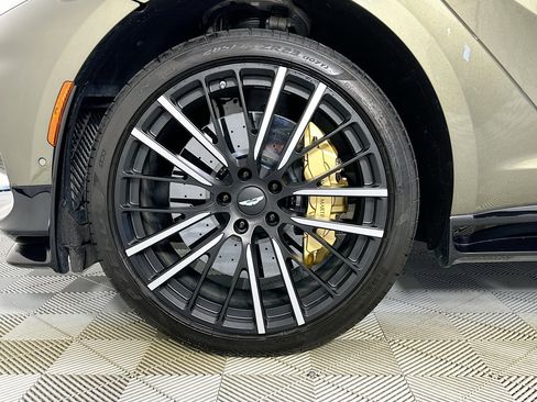 Used 2023 Aston Martin DBX 707 image 4