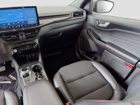 Used 2024 Ford Escape ST-Line Select w/ Tech Pack #2 AWD/4WD image 29