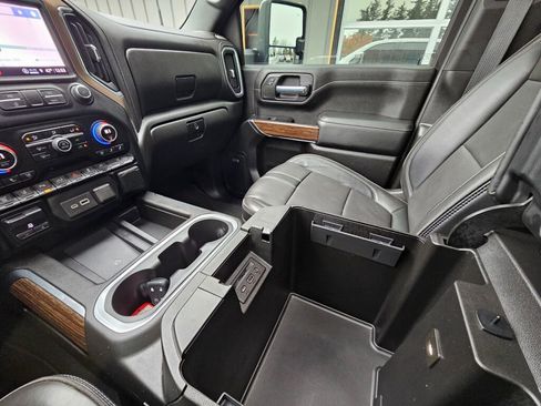 Used 2023 Chevrolet Silverado 3500 High Country image 40