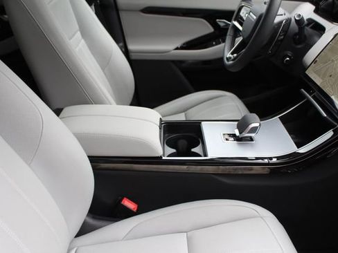 Used 2024 Land Rover Range Rover Evoque S image 3