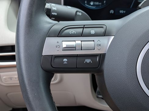Used 2025 Hyundai Tucson SEL FWD image 26