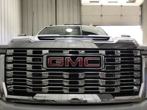 New 2026 GMC Sierra 2500 Denali w/ Denali Reserve Package AWD/4WD image 27