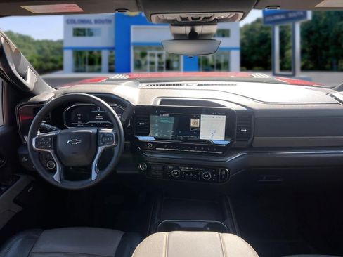 Certified 2025 Chevrolet Silverado 2500 ZR2 w/ Technology Package AWD/4WD image 33