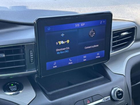Used 2020 Ford Explorer XLT w/ Equipment Group 202A AWD/4WD image 26