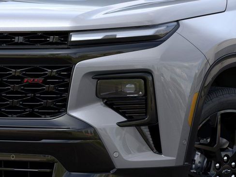 New 2026 Chevrolet Traverse RS w/ LPO, Floor Liner Package AWD/4WD image 10