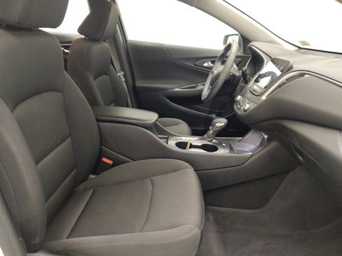 Used 2023 Chevrolet Malibu LS FWD image 21