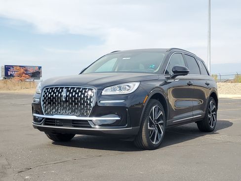 New 2026 Lincoln Corsair Reserve image 2