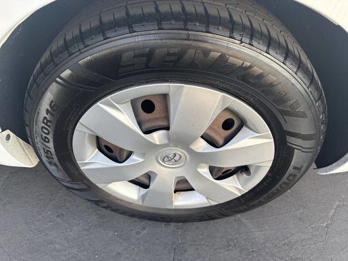 Used 2009 Toyota Camry LE image 29