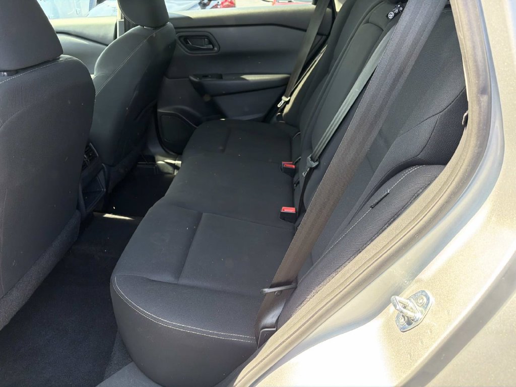 Used 2024 Nissan Rogue S AWD/4WD image 16