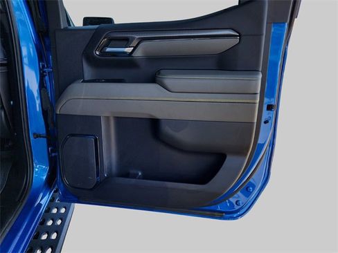 Used 2023 Chevrolet Silverado 1500 ZR2 w/ Technology Package image 32