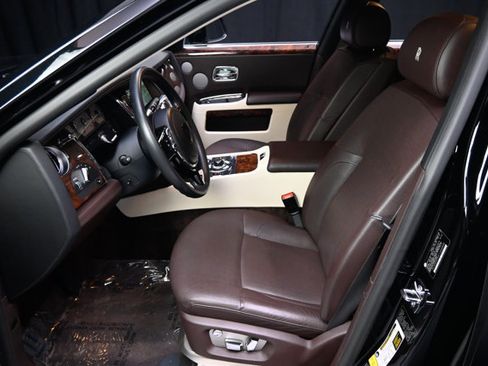 Used 2012 Rolls-Royce Ghost RWD image 57