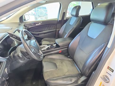 Used 2016 Ford Edge Sport w/ Equipment Group 401A AWD/4WD image 17