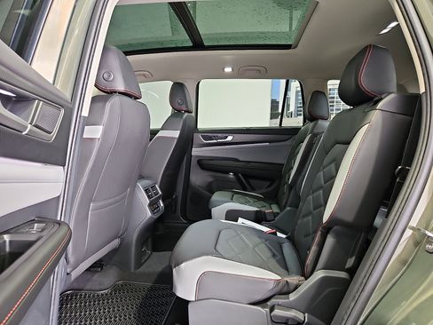 New 2026 Volkswagen Atlas Peak Edition AWD/4WD image 12