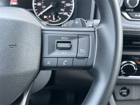 Certified 2025 Nissan Rogue S image 9