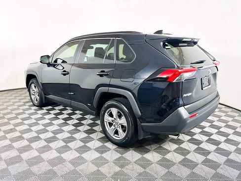 Used 2025 Toyota RAV4 LE AWD/4WD image 5