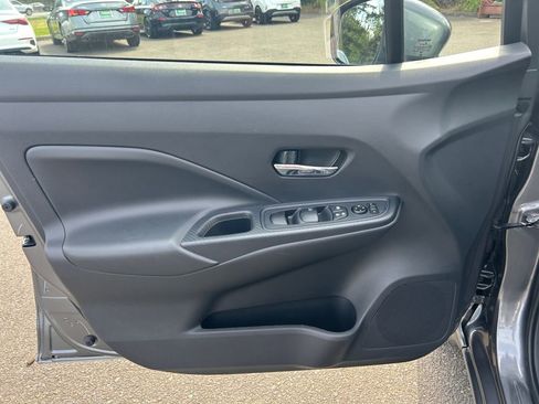 Used 2023 Nissan Versa SV w/ Trunk Package FWD image 21