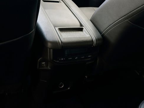 Used 2025 Toyota Grand Highlander AWD image 28