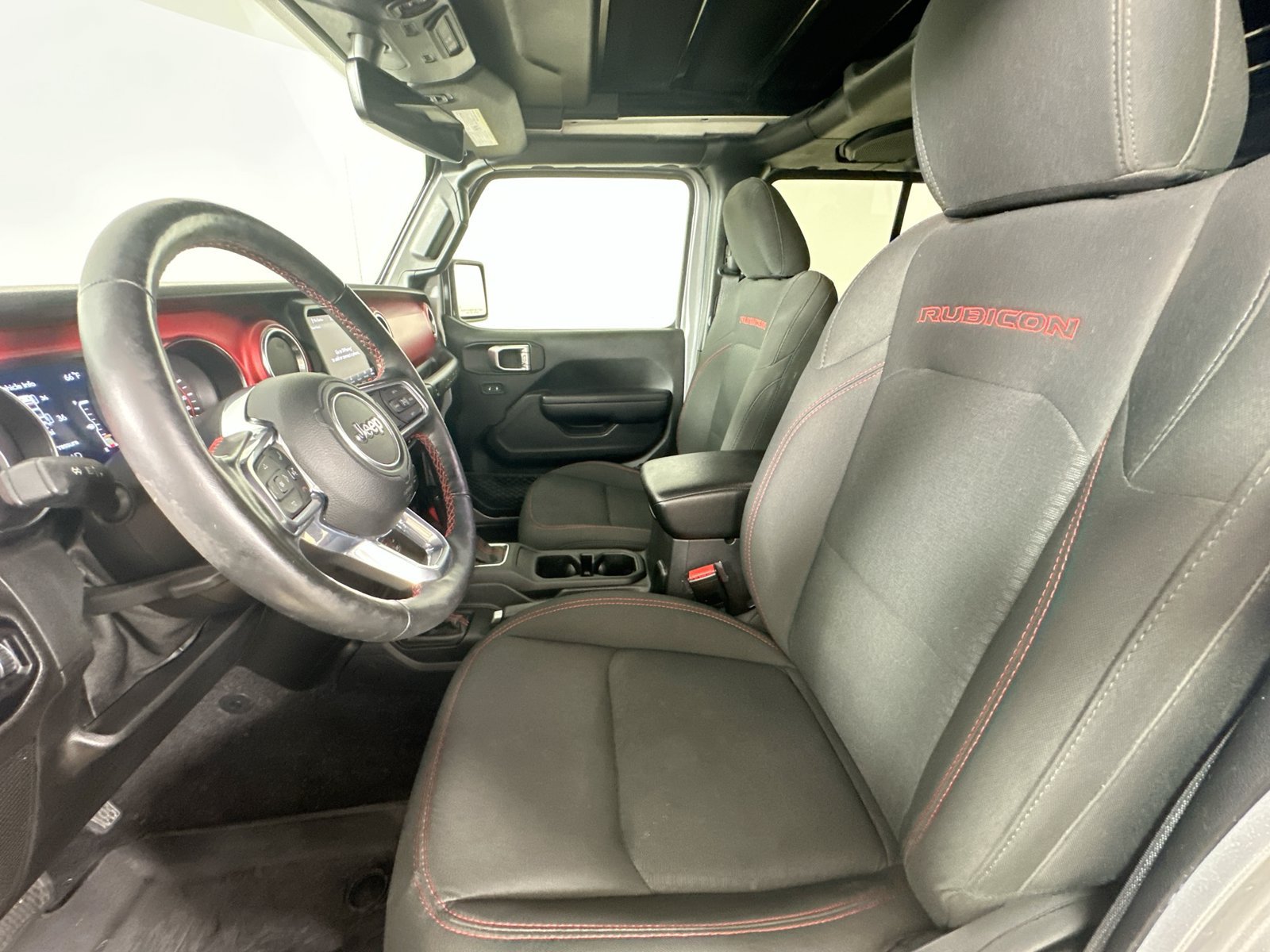Used 2021 Jeep Wrangler Unlimited Rubicon AWD/4WD image 32