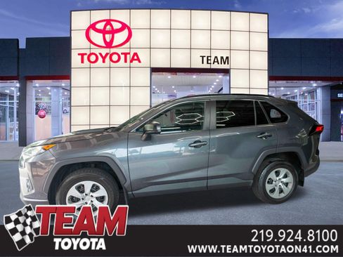 Used 2019 Toyota RAV4 LE w/ Carpet Mat Package FWD image 1