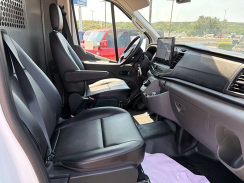 Used 2023 Ford E-Transit Medium Roof RWD image 9