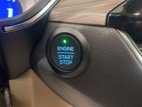 Used 2020 Ford Escape Titanium AWD/4WD image 12