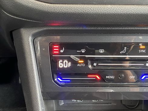 Certified 2022 Volkswagen Tiguan SE w/ Panoramic Sunroof Package image 14