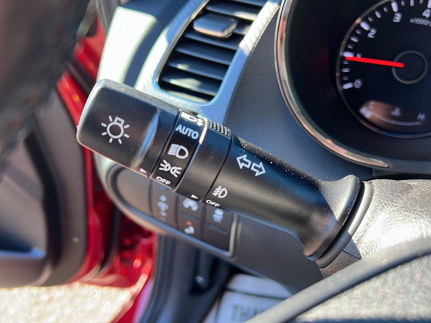 Used 2018 Kia Forte S w/ S Technology Plus Package FWD image 9