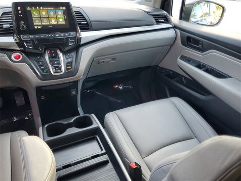 Used 2024 Honda Odyssey EX-L image 15