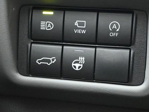 Used 2023 Toyota Highlander Platinum image 28