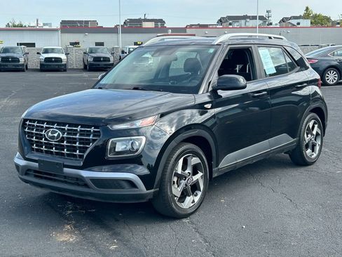 Used 2022 Hyundai Venue SEL FWD image 7
