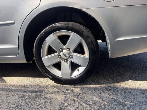 Used 2009 Ford Fusion SE FWD image 12