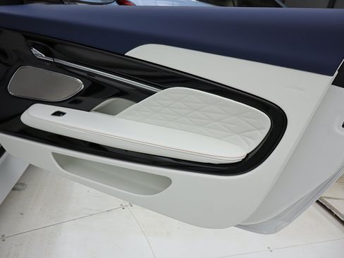 Used 2026 Aston Martin DB12 Convertible RWD image 55