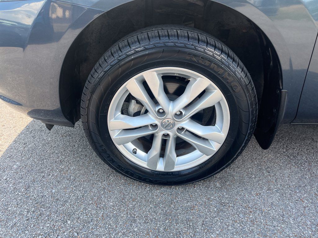 Used 2015 Nissan Rogue S w/ Convenience Package FWD image 5