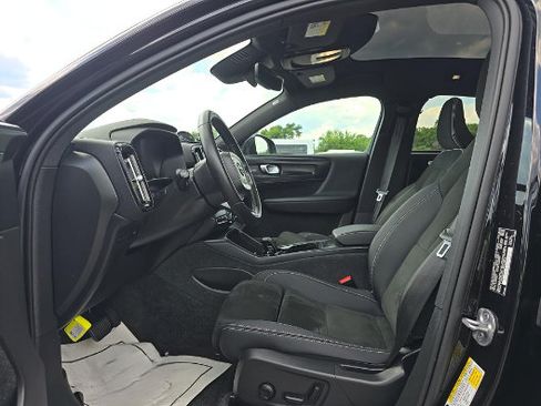 Used 2023 Volvo C40 P8 Recharge Ultimate AWD/4WD image 3