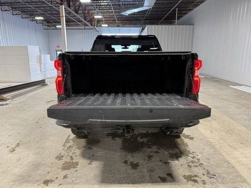 Used 2021 Chevrolet Silverado 1500 Custom Trail Boss w/ Midnight Edition image 28