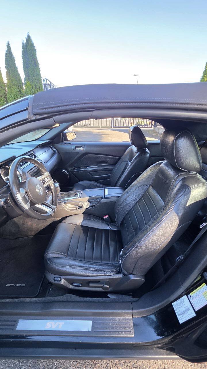 Used 2011 Ford Mustang GT Premium w/ Electronics Pkg RWD image 10