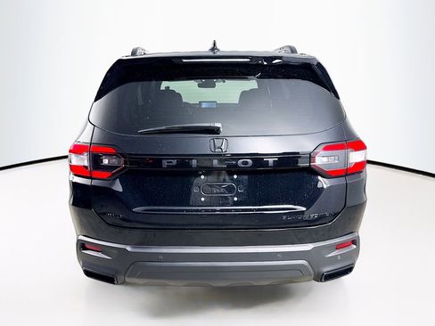 Used 2025 Honda Pilot Black Edition image 33