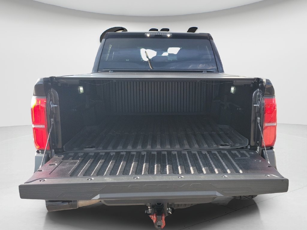 Used 2025 Toyota Tacoma SR w/ SR Upgrade Package RWD image 9