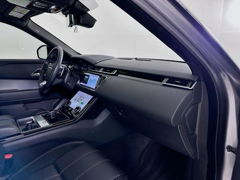 Used 2020 Land Rover Range Rover Velar R-Dynamic S image 31